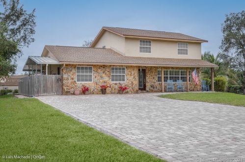 3950 136th Ave, Hollywood, FL 33027-2746