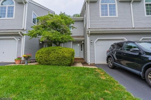 42 Davenport Rd, Montville Township NJ  07045-9198 exterior