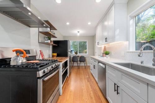 322 Beresford Ave, Redwood City CA  94061-3506 exterior