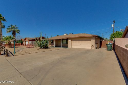 2916 52nd Pkwy, Phoenix, AZ 85031-3952