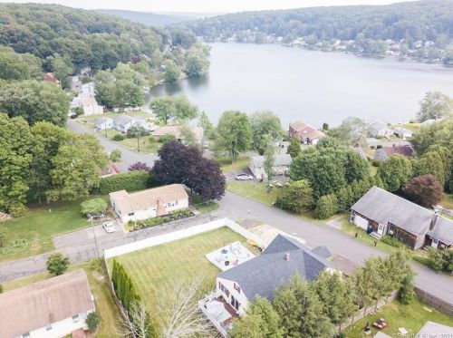 7 Lake Plymouth Blvd, Plymouth, CT 06782-2511