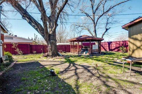 10331 Desdemona Dr, Dallas TX 75228-3207 exterior