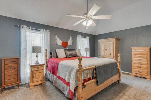 1401 Sedalia Ct, Lewisville TX  75028-2136 exterior