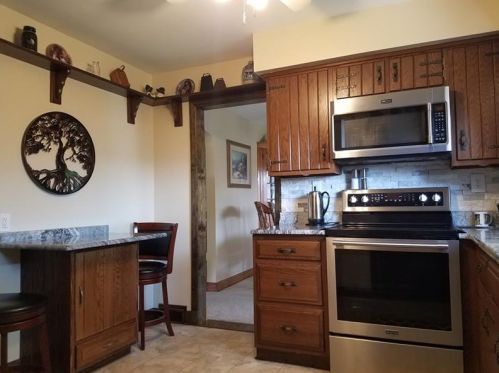 731 Highland Ave, Latrobe PA  15650-1624 exterior