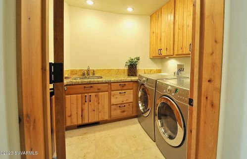 240 Crystal Sky Dr, Sedona AZ 86351-7450 exterior