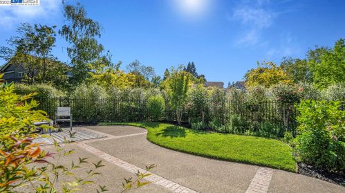 133 Kingswood Cir, Danville CA  94506-6051 exterior
