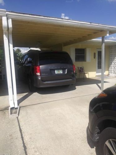 2204 5th St, Lehigh Acres, FL 33936-4316