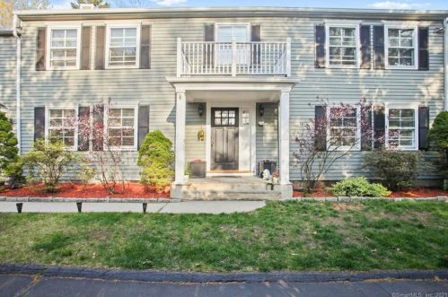 8 Clay Hill Rd, Stamford, CT 06905-1725