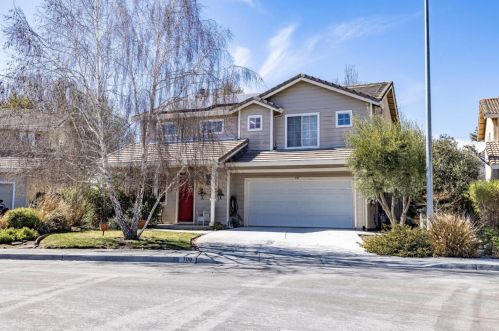 700 Gia Ct, Hollister, CA 95023-5643