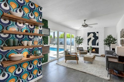 2221 Francis Dr, Palm Springs CA  92262-2553 exterior