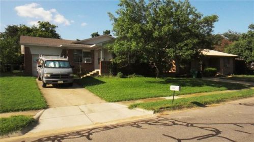 1819 Mohican St, Denton, TX 76209-3400