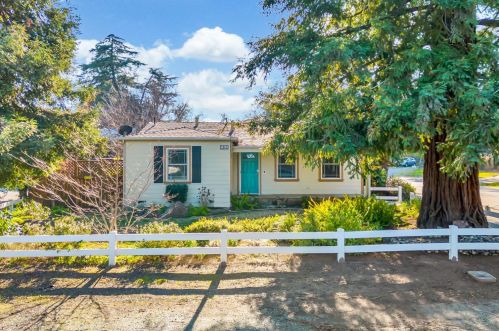 5942 Oak St, Loomis, CA 95650-8922