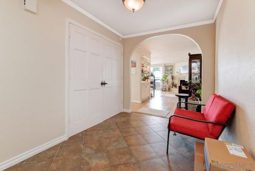 2558 Navarra Dr, Carlsbad, CA 92009-7062