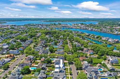 211 Ave, Belmar NJ 07719-2014 exterior