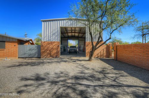 7330 Ln Canada Dr, Tucson AZ 85704-1532 exterior