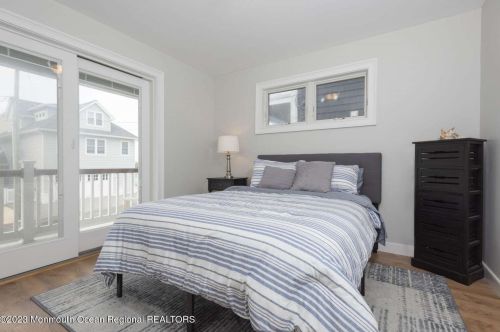 5 Fort Ave, Pelican Island NJ  08751-1512 exterior