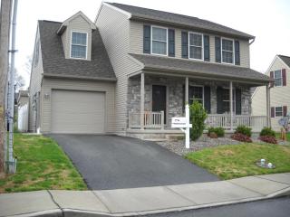 214 Walnut St, Marietta, PA 17547-1322
