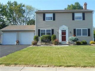 6536 Glenhurst Dr, Maumee, OH 43537-1111