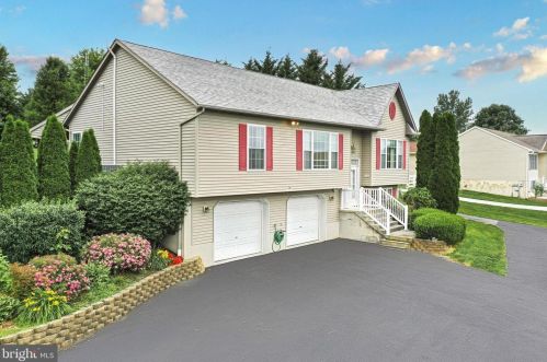 150 High St, Cross Roads, PA 17322-8830