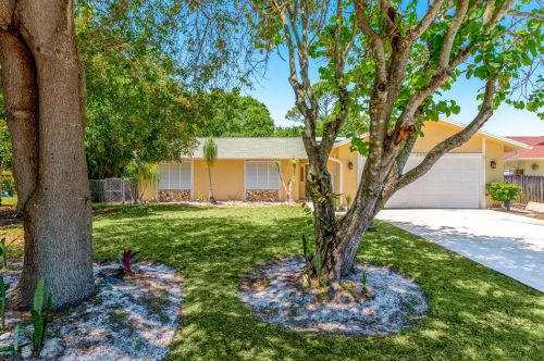 6309 Poinciana Ln, Hobe Sound FL  33455-7540 exterior