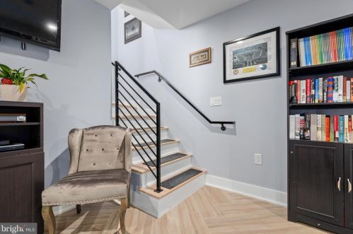 1101 44th Pl, Washington DC  20019-4906 exterior