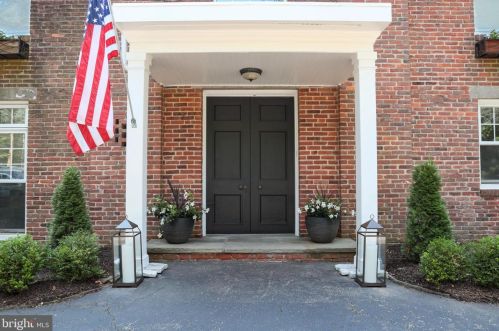 741 County Line Rd, Ithan, PA 19085-1510