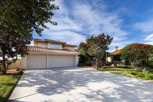 4565 Sea Bluff Cir, Carlsbad CA  92008-3671 exterior