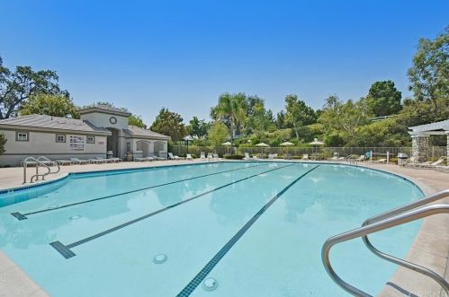 24306 Foxglove Pl, Santa Clarita CA  91354-4922 exterior