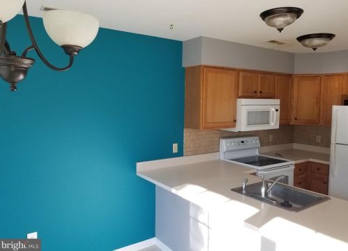 24 Acacia Pl, Dover DE  19901-4008 exterior