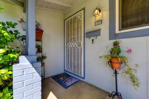 10909 Walnutwood Way, Rancho Cordova CA  95670-5114 exterior