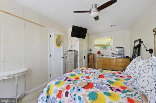 883 Walnut St, Lemoyne PA  17043-1556 exterior