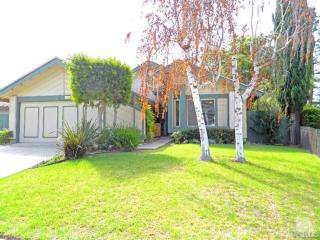 1766 Moonshadow Cir, Camarillo, CA 93012-4200