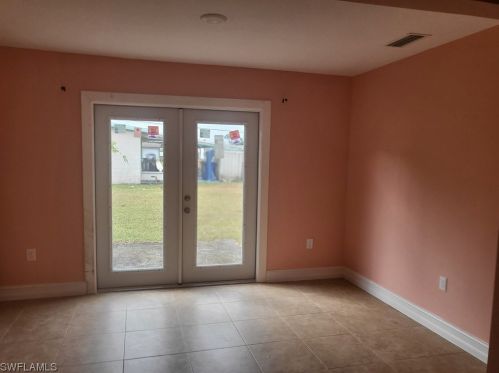 802 Coral Ave, Lehigh Acres, FL 33936-6862