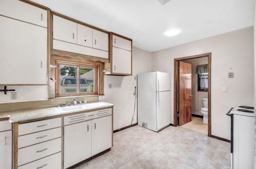 2509 13th St, Two Rivers, WI 54241-3403