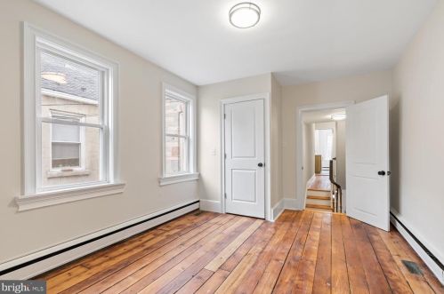 504 Lemon St, Lancaster PA  17603-3323 exterior