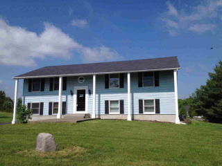14 Lillie Ln, Milton, NY 12547-5201