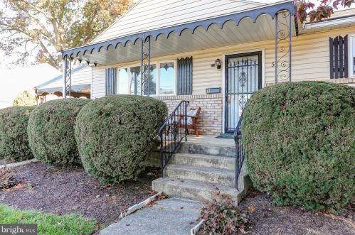 5 Neponsit Ln, Camp Hill, PA 17011-7917