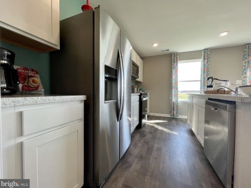 422 Grainery Way, Seaford DE  19973-7611 exterior