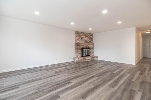 2485 Hampton Way, Turlock CA  95382-0733 exterior