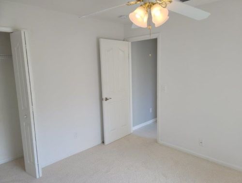 1041 Abingdon Ave, Fort Pierce FL  34953-2804 exterior