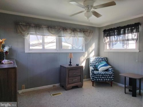 4 Oak Dr, Erial NJ  08081-1808 exterior