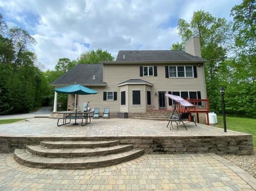 604 George Junior Rd, Grove City, PA 16127-4532