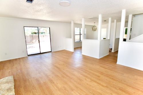 11449 Bristle Oak Trl, Austin TX  78750-1912 exterior