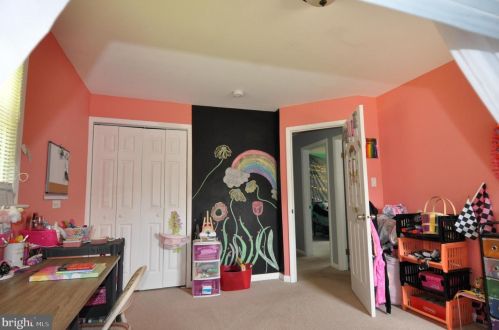 5 Oak Ave, Browns Mills NJ  08015-3215 exterior