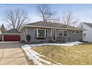 2584 Wheeler St, Saint Paul, MN 55113-2815