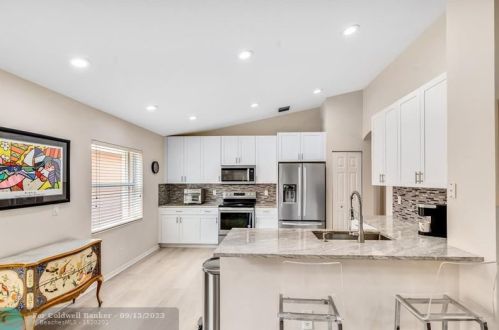 13834 Via Nadina, Delray Beach FL  33446-3716 exterior