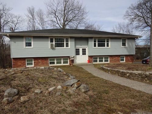 118 Wedgewood Dr, Waterbury, CT 06705-3609
