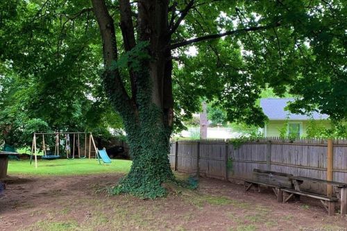 44 Beckwith Dr, Plainville, CT 06062-2145