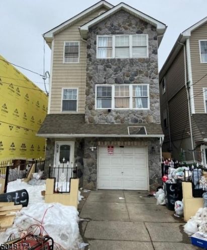578 23rd St, Paterson, NJ 07514-2513