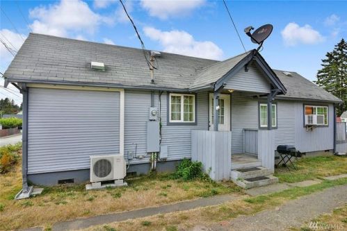 2506 15th St, Bremerton, WA 98312-3046